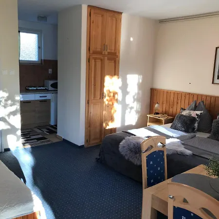 Monika Appartement *