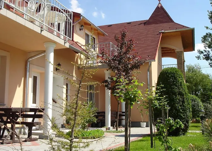 Apartman Mónika *